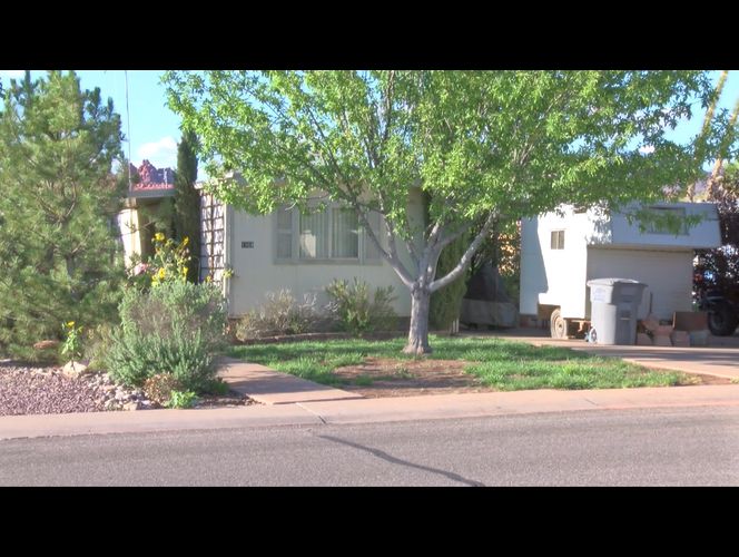 Dramática llamada al 911 salva mujer de UT que queda atrapada en un espacio de 18 pulgadas
