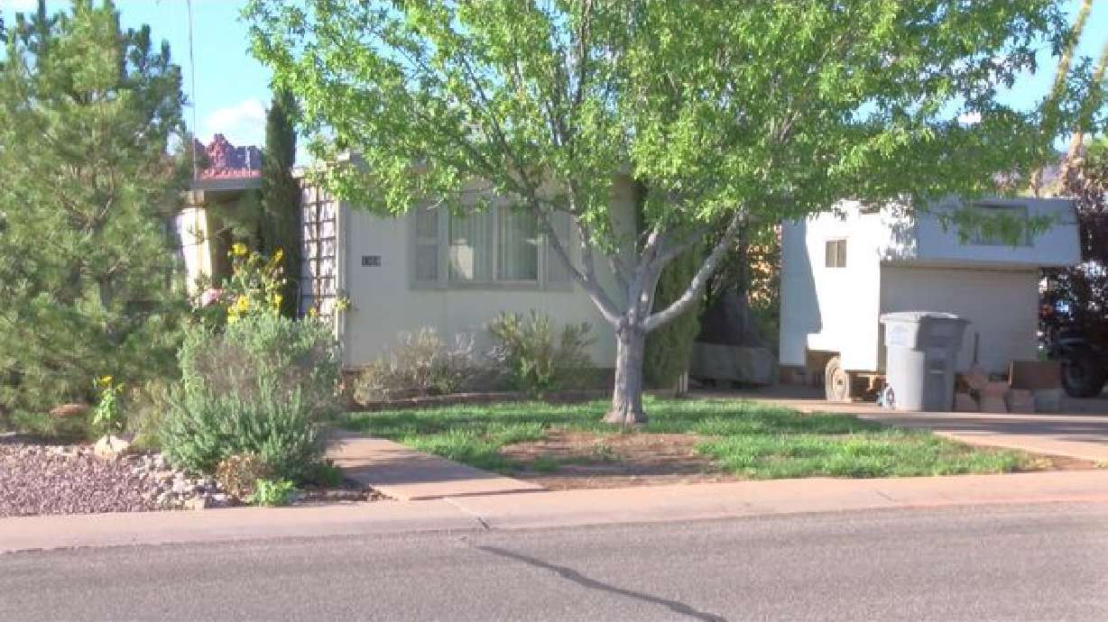Dramática llamada al 911 salva mujer de UT que queda atrapada en un espacio de 18 pulgadas