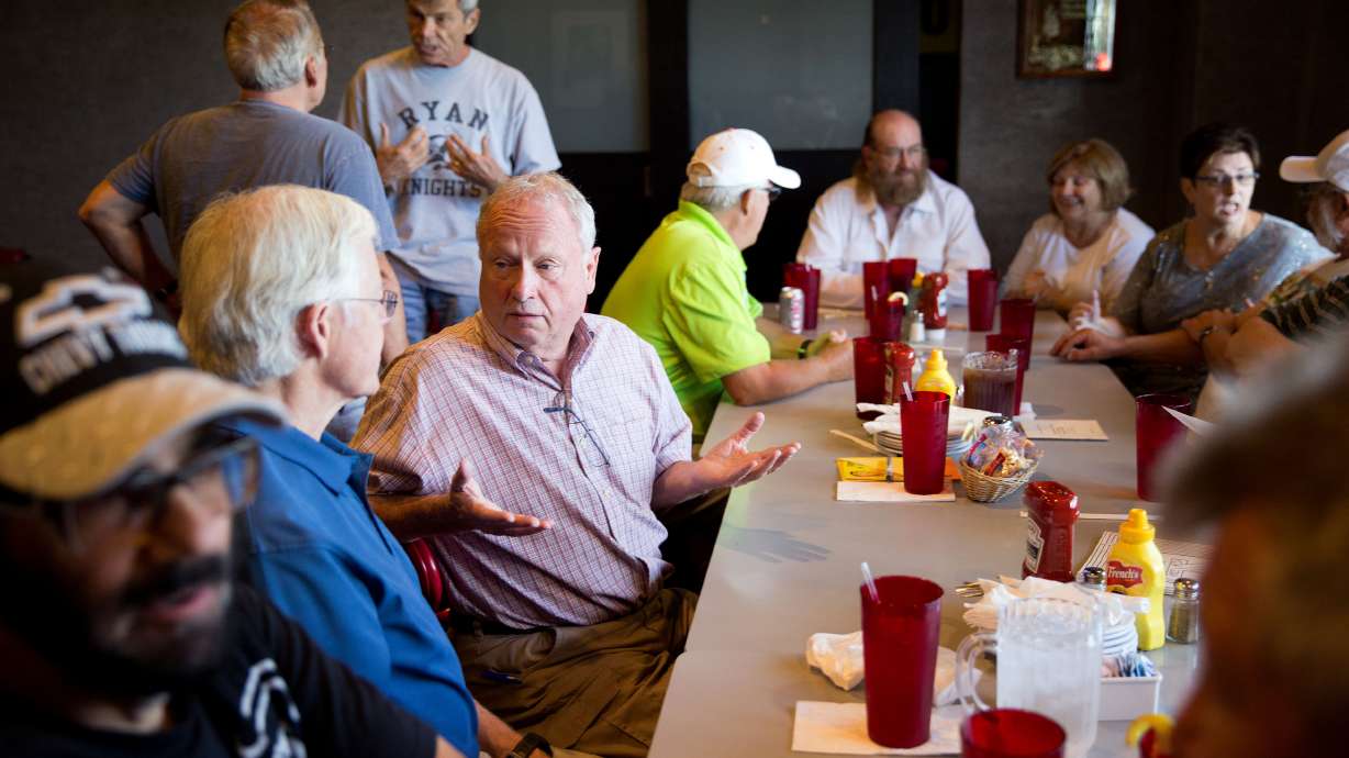 High school alumni plans 50-year class reunion