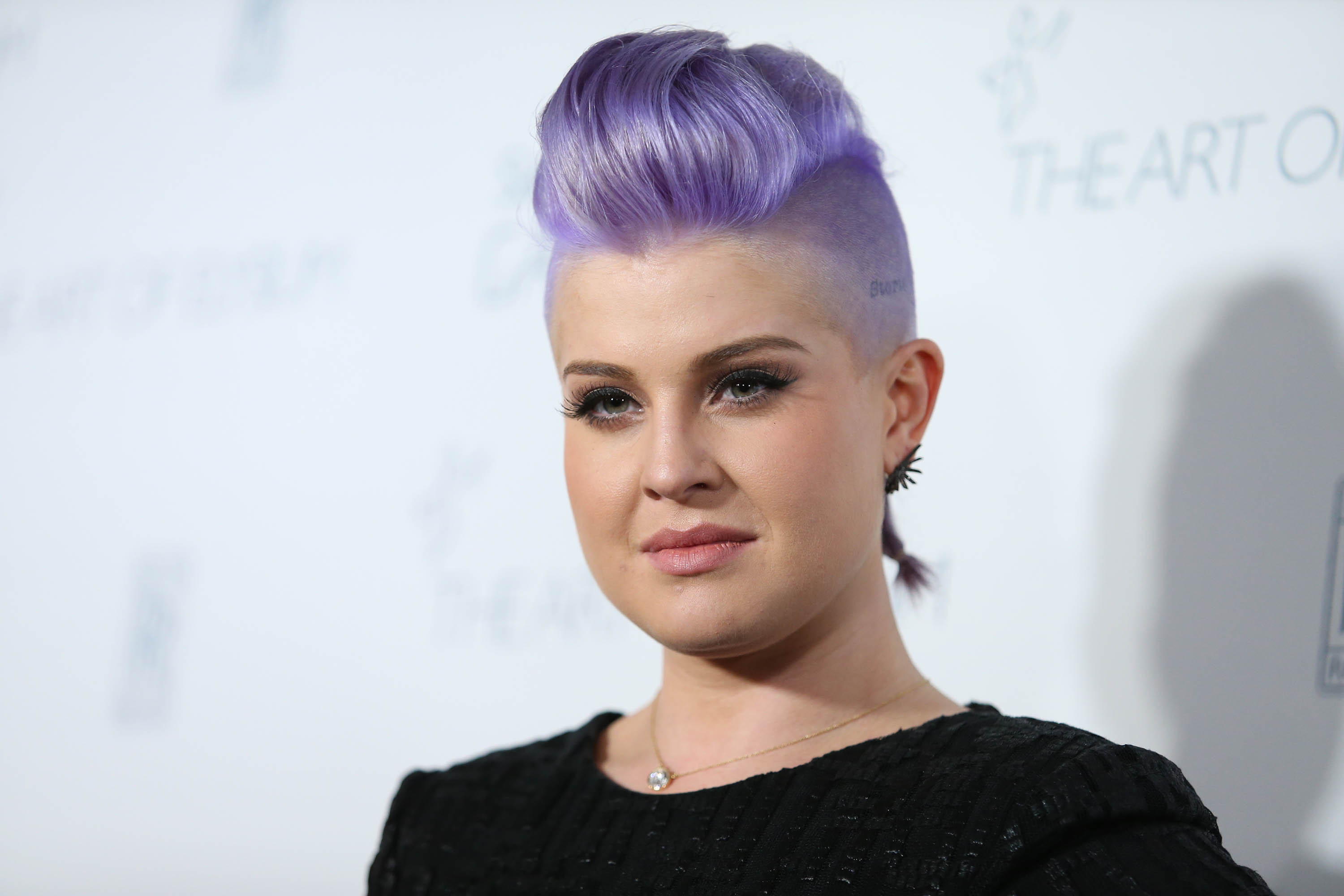 Kelly Osbourne apologizes for 'View' remarks about Latinos