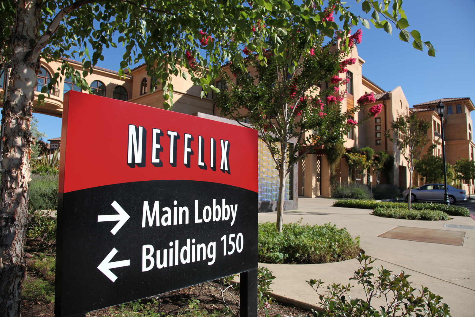 Netflix to offer unlimited parental leave