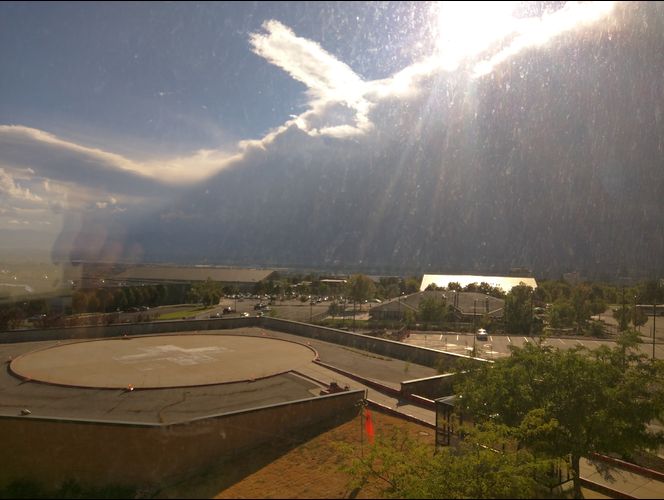 Poderosa tormenta azota UT causando daños y privando de electricidad a muchos