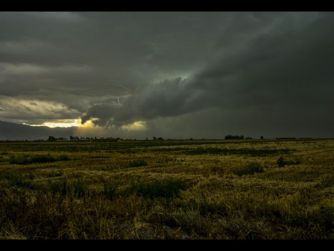 Poderosa tormenta azota UT causando daños y privando de electricidad a muchos