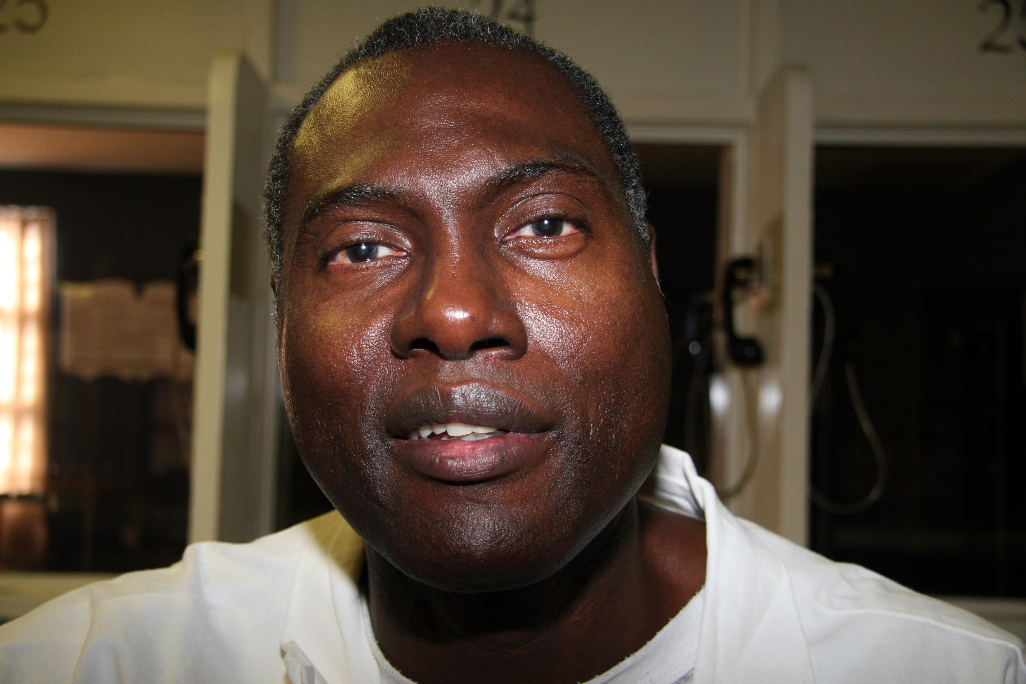 35 years served without conviction, man gets new trial