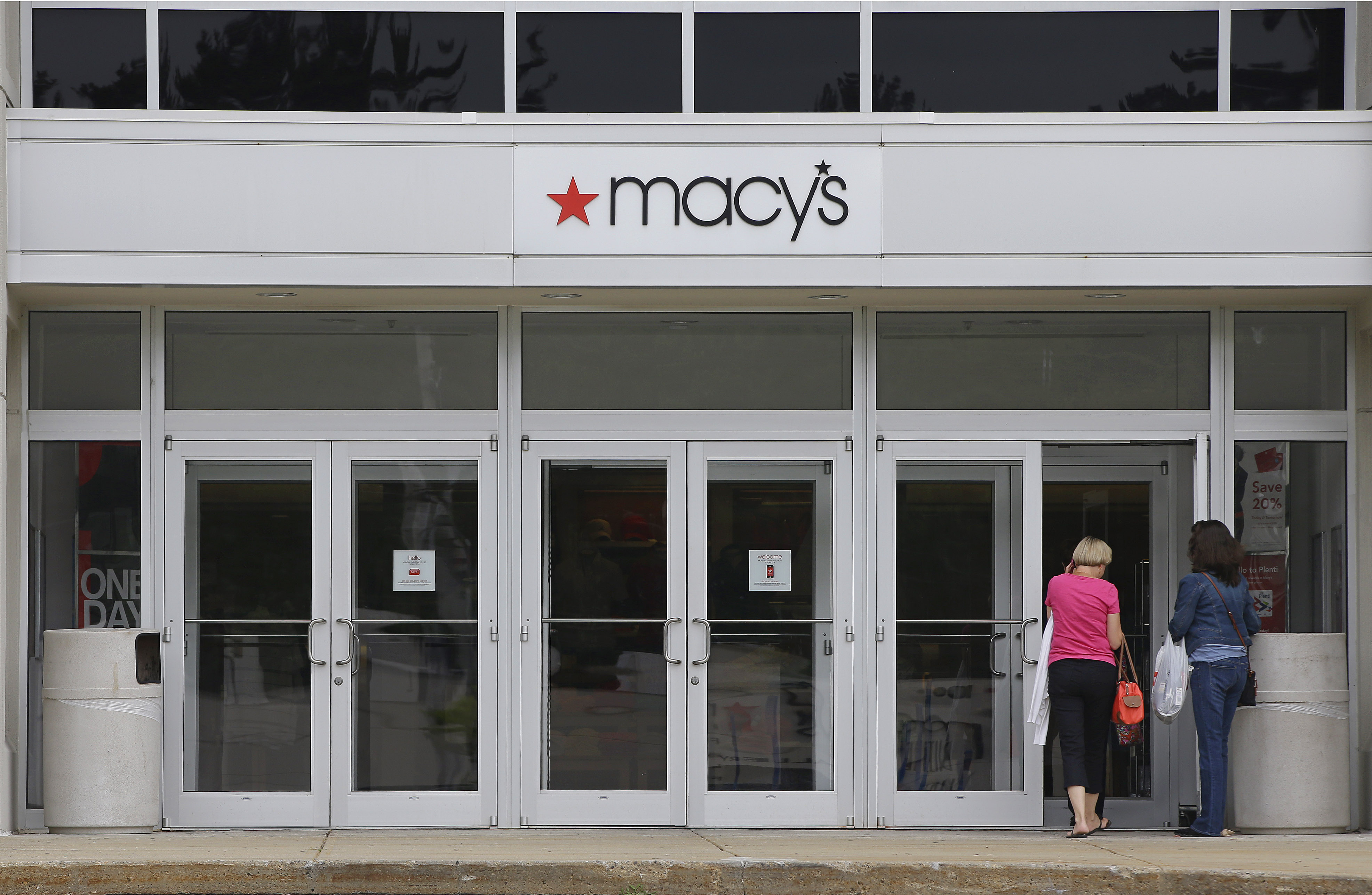 Macy's sets its sights on China amid tough US climate