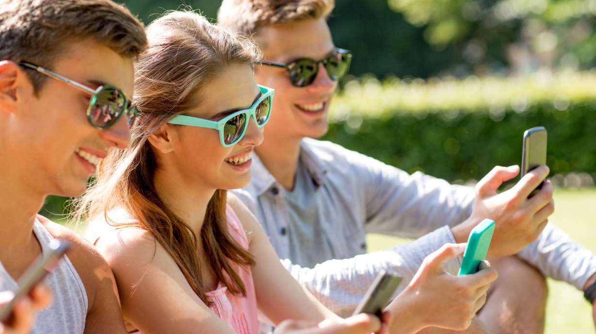 6 tips to improve the battery life of iPhones, Android devices