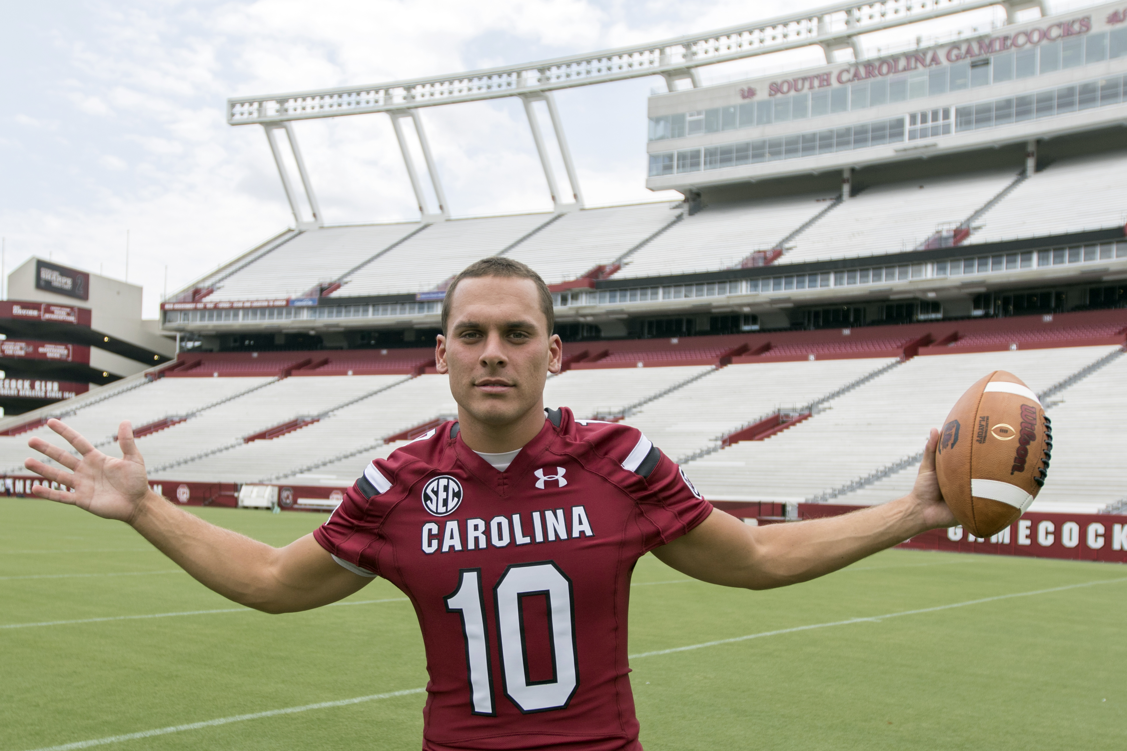 Quarterbacks struggle in Gamecocks scrimmage