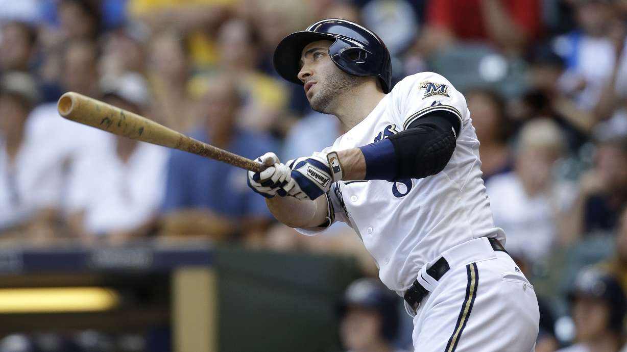 Braun's grand slam ties Yount, Brewers top Phillies 6-1