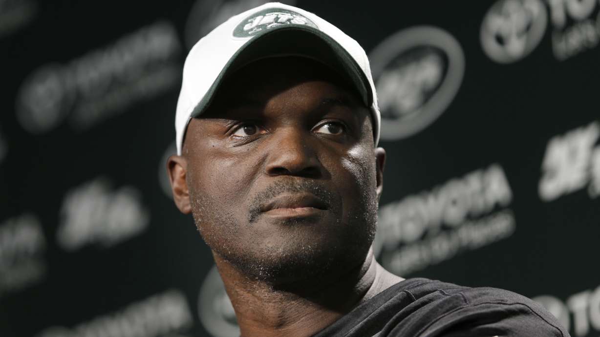 Bowles, Jets not happy with Geno Smith tossing balls at home