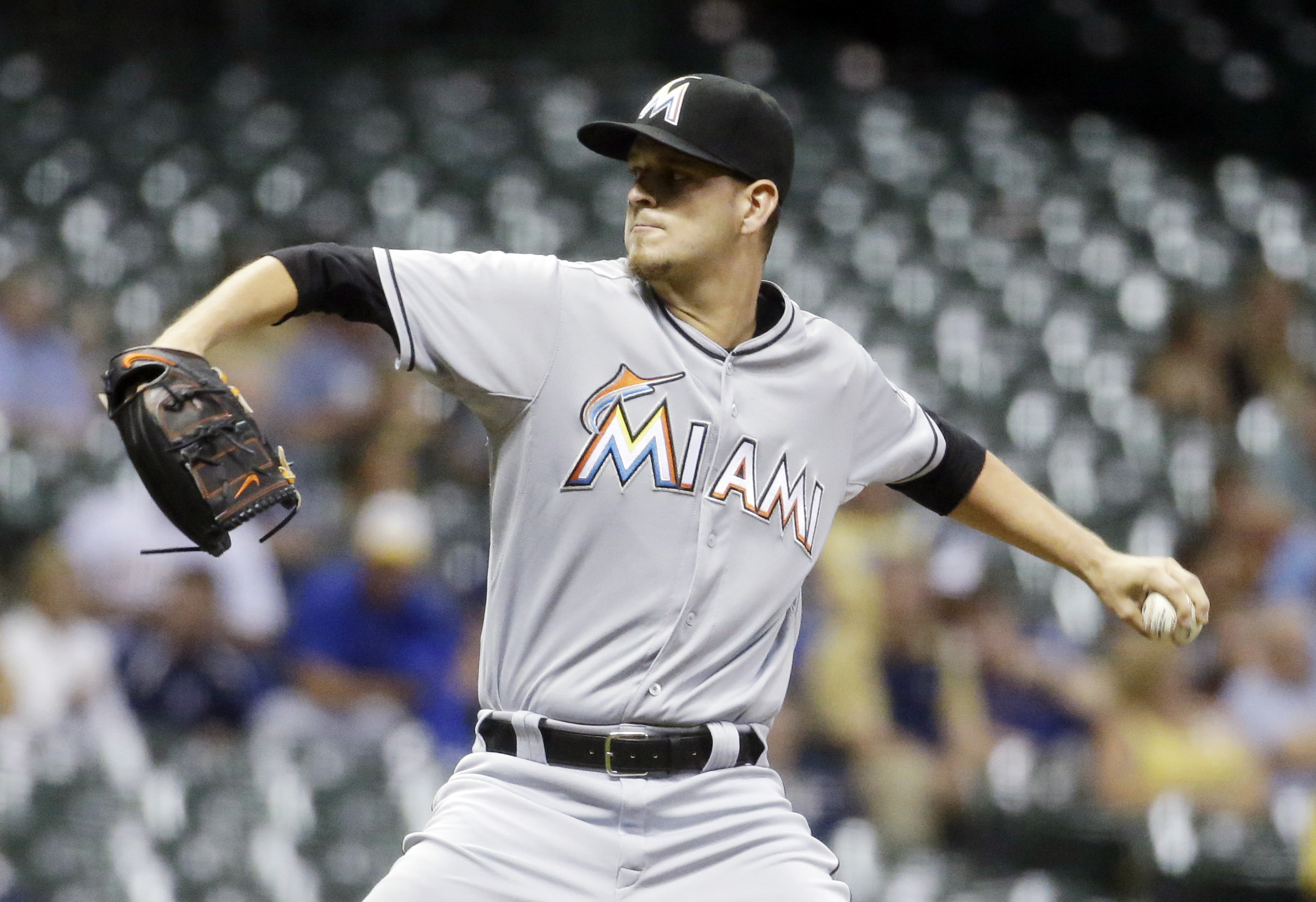 Nicolino, Dietrich lead Marlins past Brewers 6-2