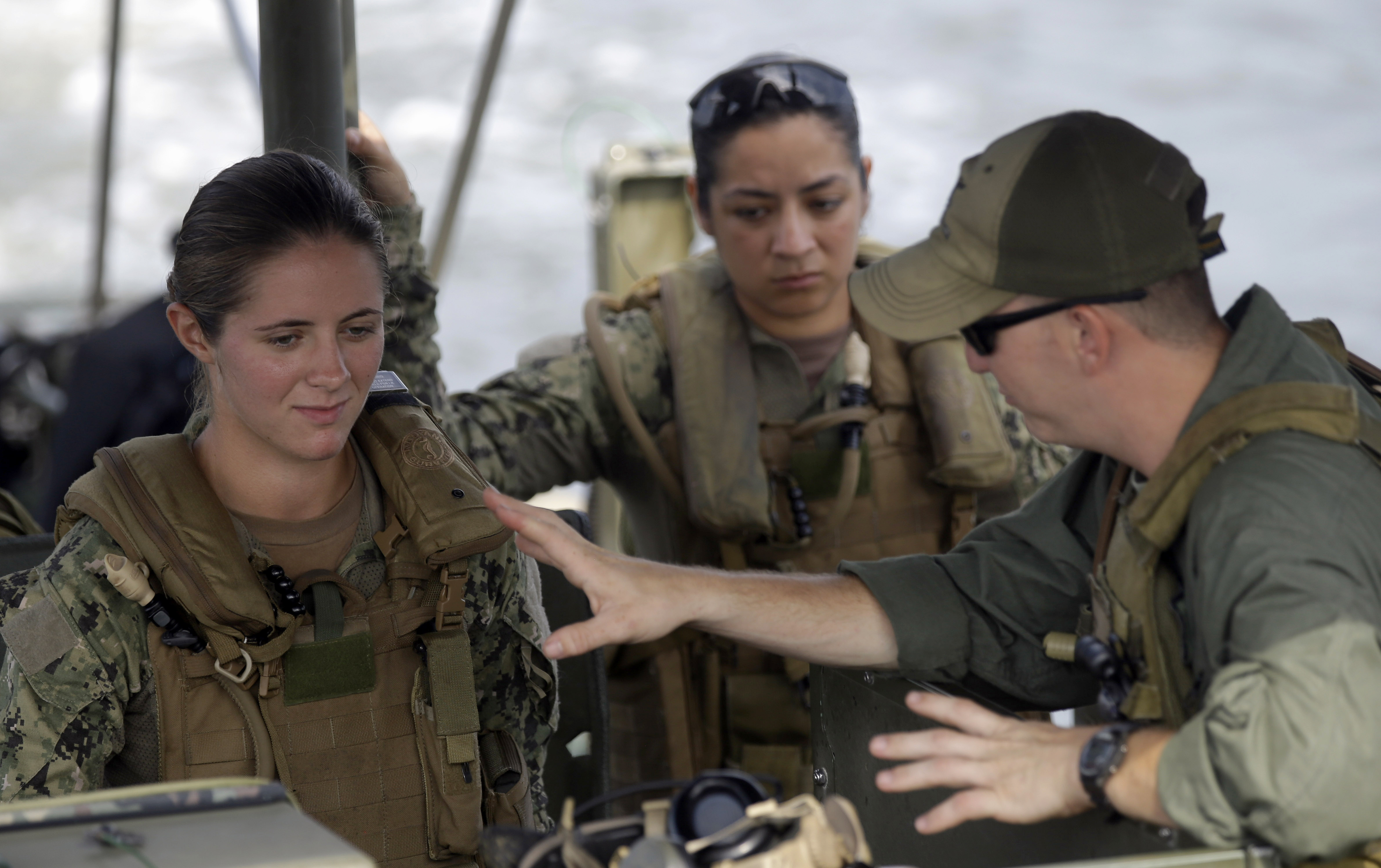 Officials: Military likely to open most combat jobs to women