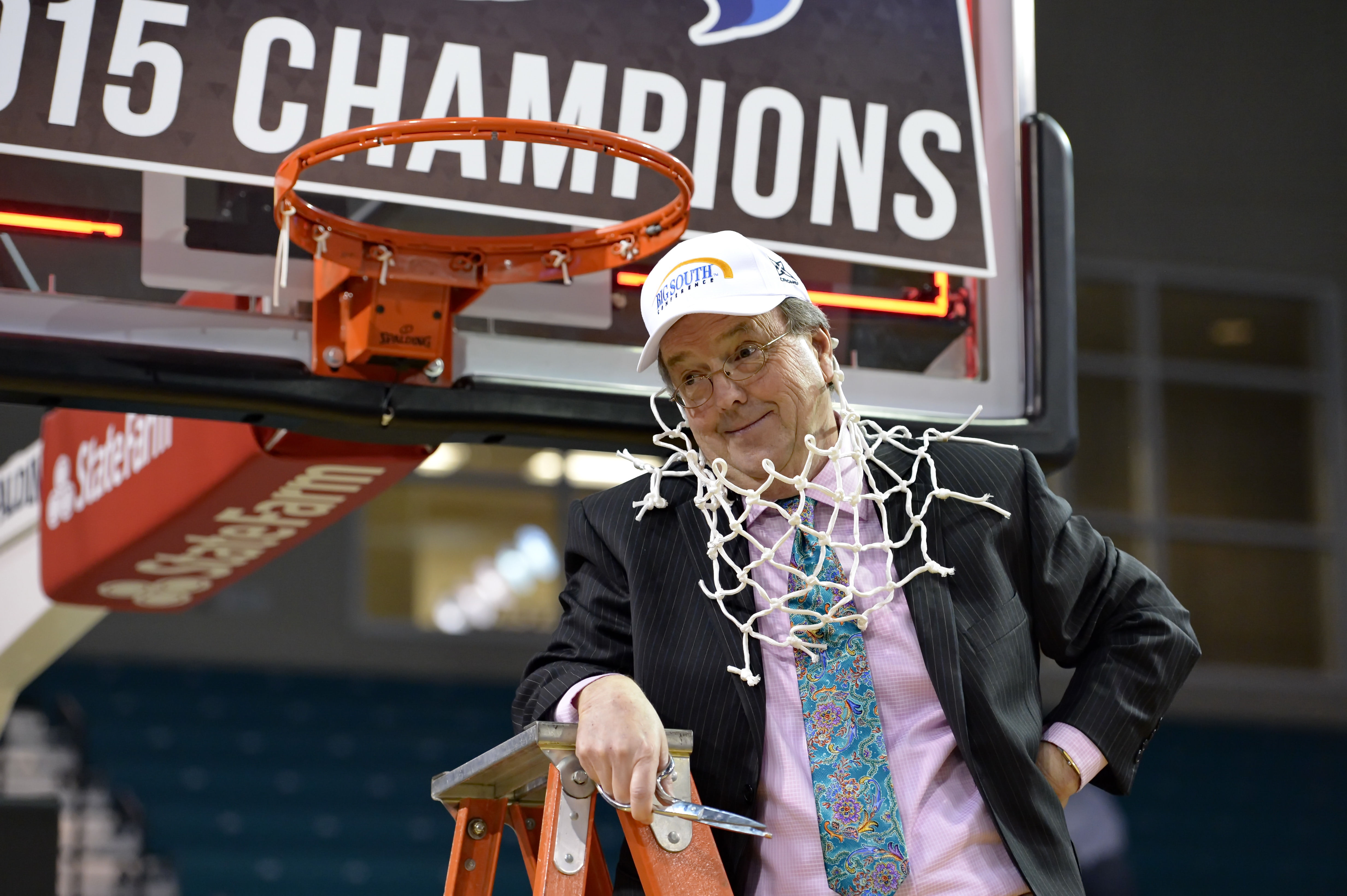 Coastal Carolina basketball team visits Cuba