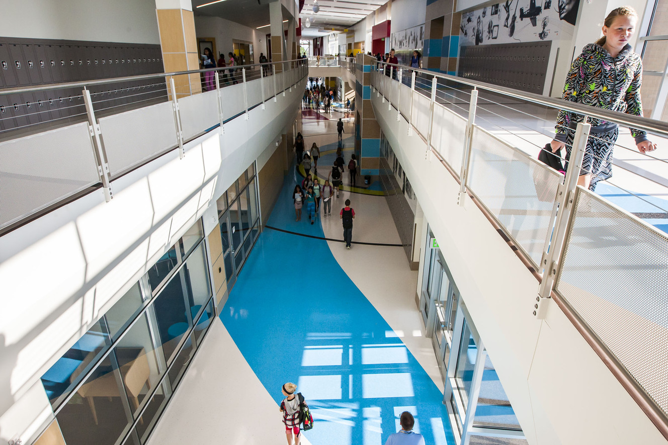 Students fill the hallways as they transition between classes during the orientation day for sixth-graders at Mount Jordan Middle School in Sandy on Tuesday, Aug. 18, 2015. (Photo: Stacie Scott/Deseret News)