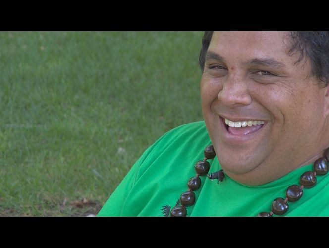 Inundaciones dejan aislados a varios turistas en Hawai arriba de los árboles 