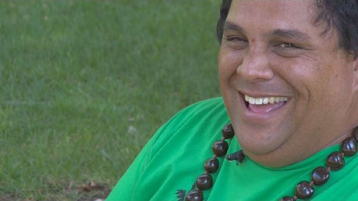 Inundaciones dejan aislados a varios turistas en Hawai arriba de los árboles