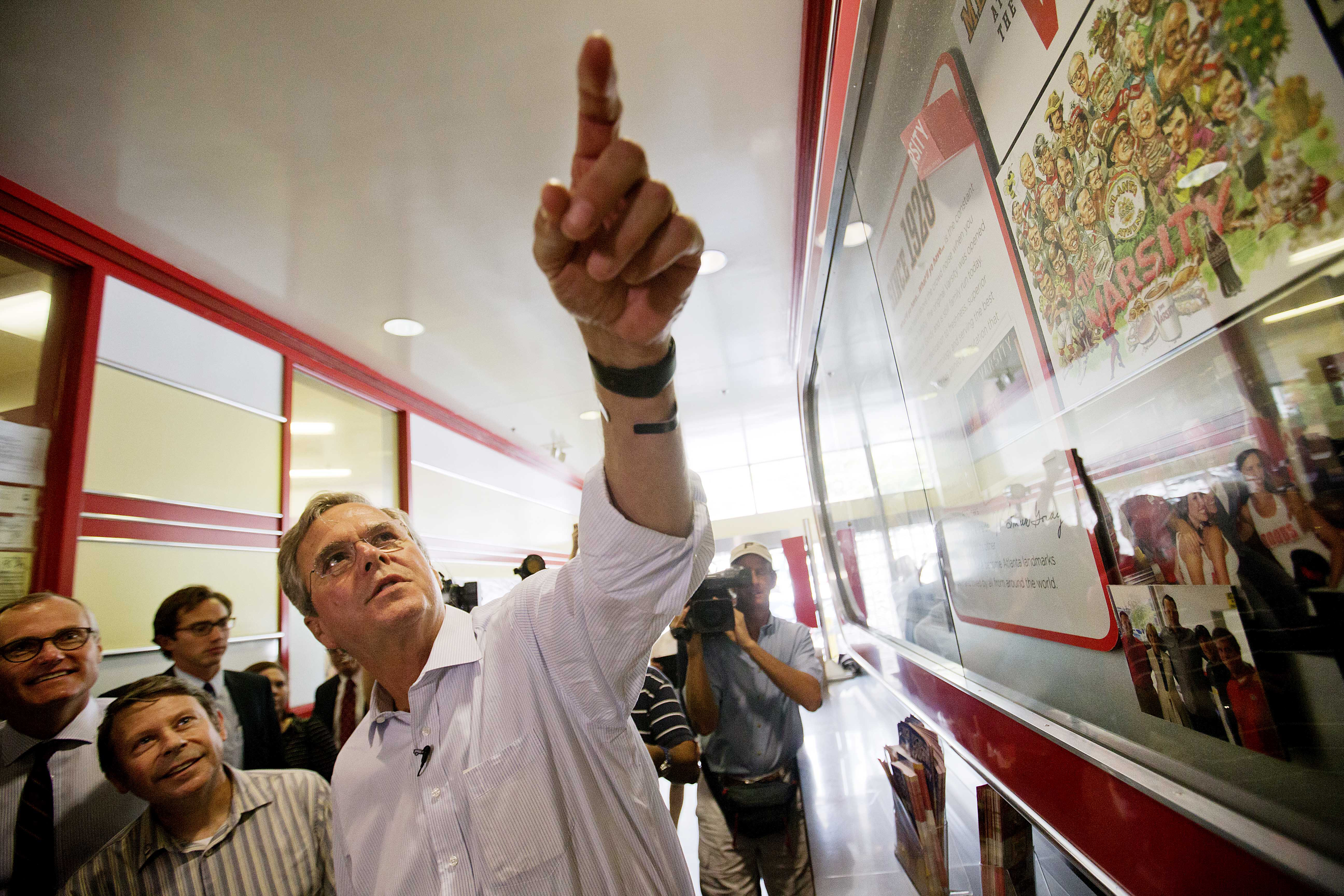Bush family donors gave half of Jeb Bush's presidential cash