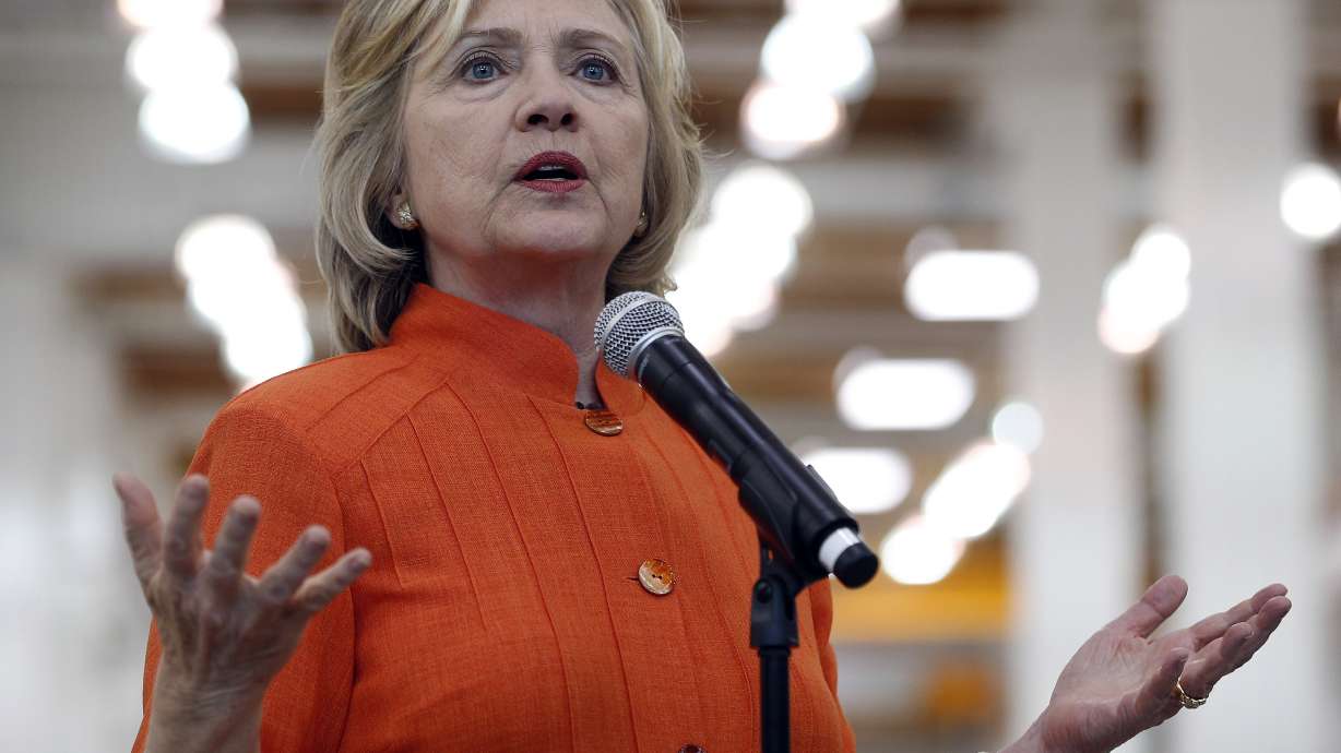Clinton seeks distance from Obama on climate change issues