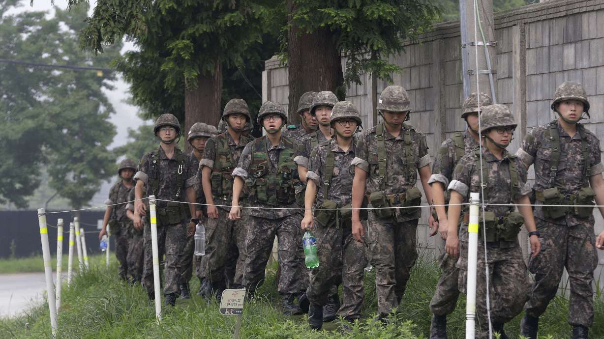 The Latest on Koreas: S. Korea closes border observatory