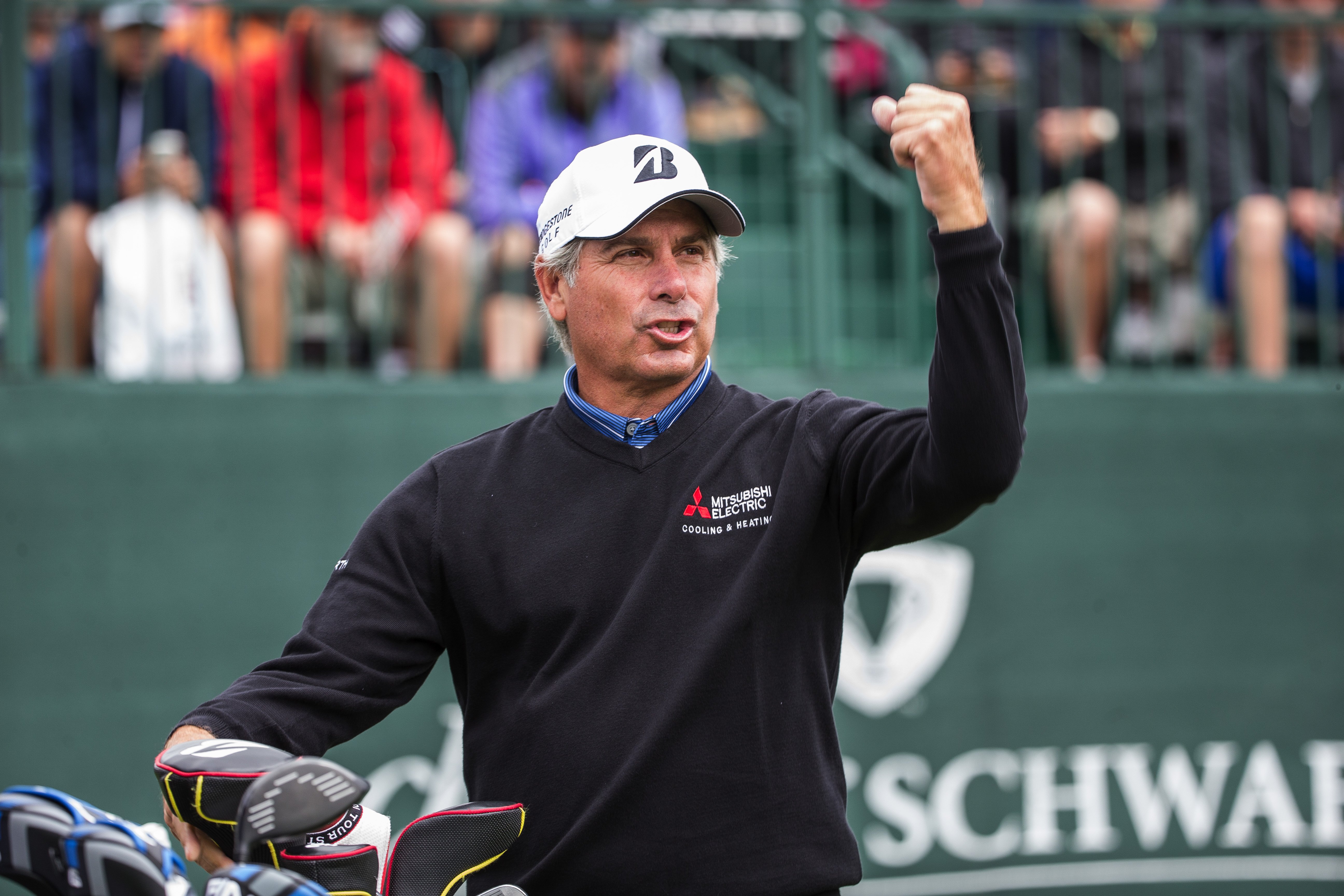 Larry Mize leads Champions Tour's Boeing Classic
