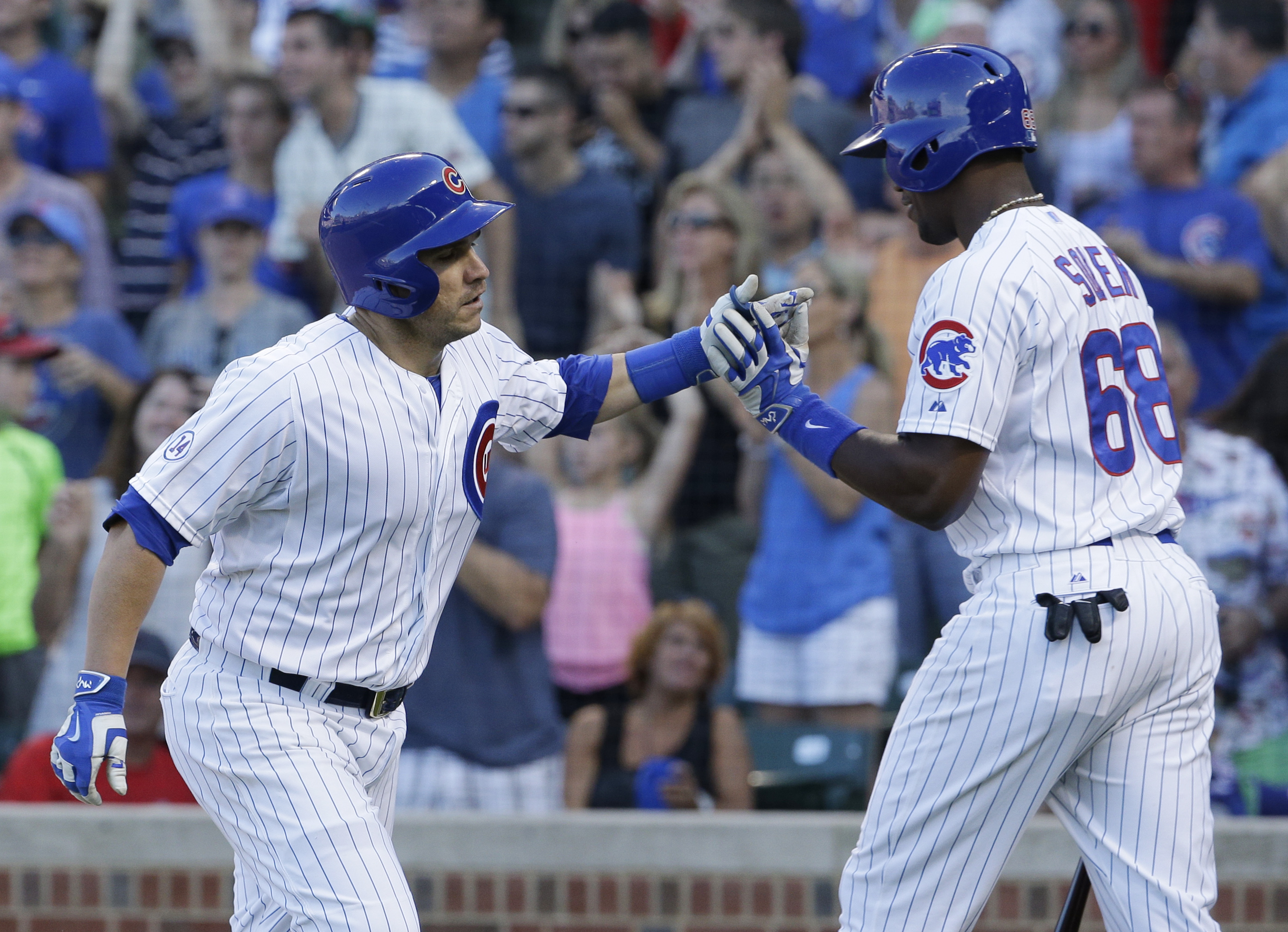 Montero, Soler homer in 8th to lift Cubs over Braves 9-7