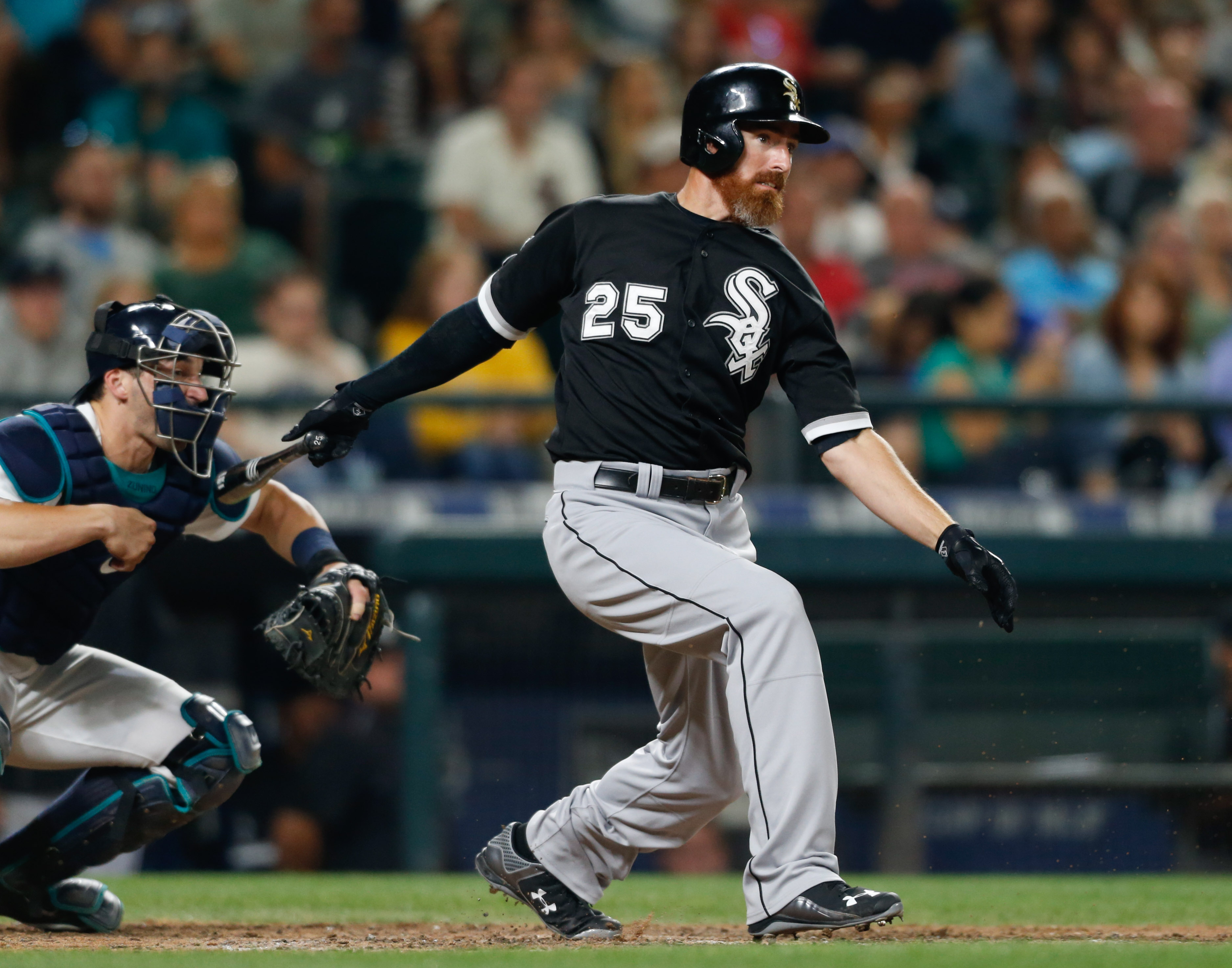 White Sox use big 10th inning for 6-3 win over Mariners