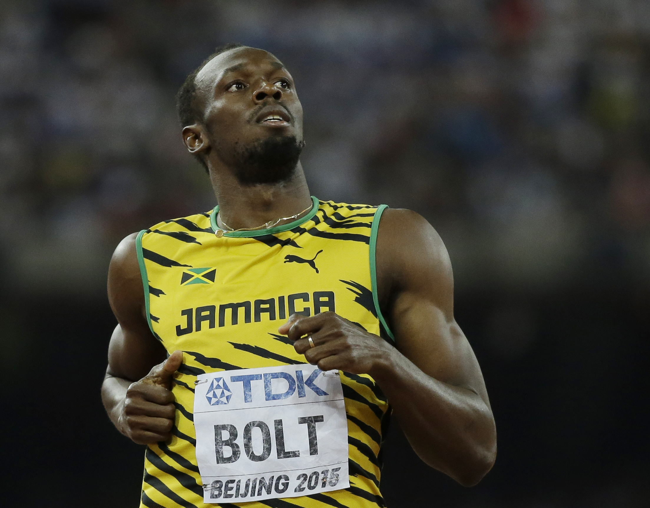 While chasing Bolt, Gatlin shakes off criticism at worlds