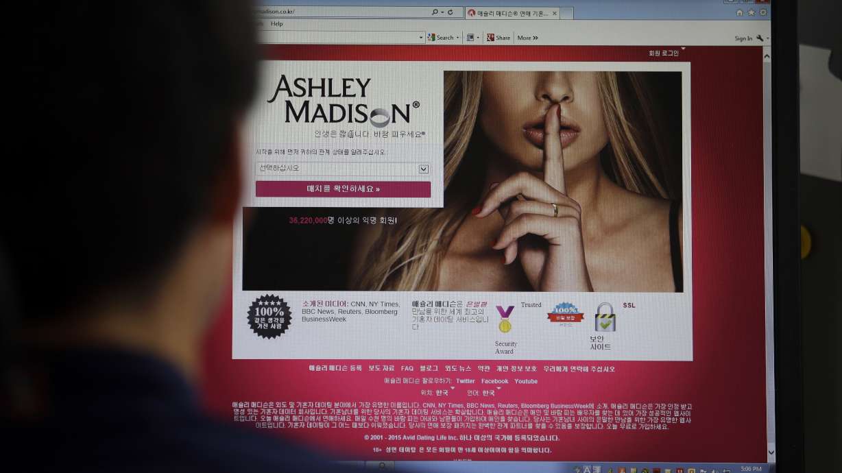 Ashley Madison users in US sue cheating website over breach