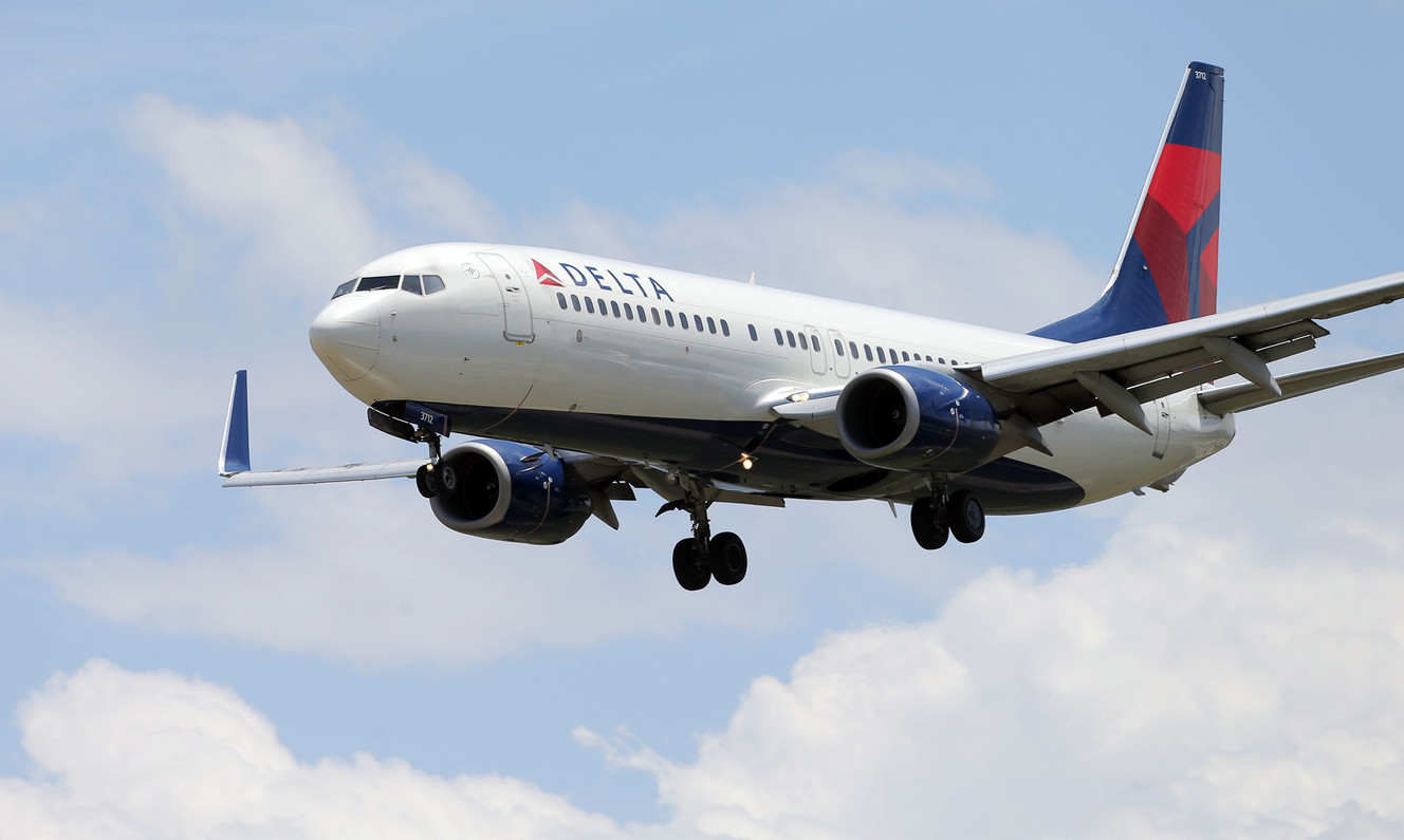 Man arrested for alleged sexual activity with teen on airplane