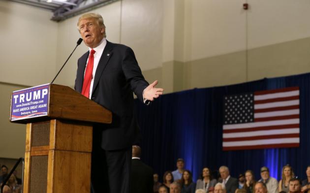 Trump hace sacar a presentador de Univision