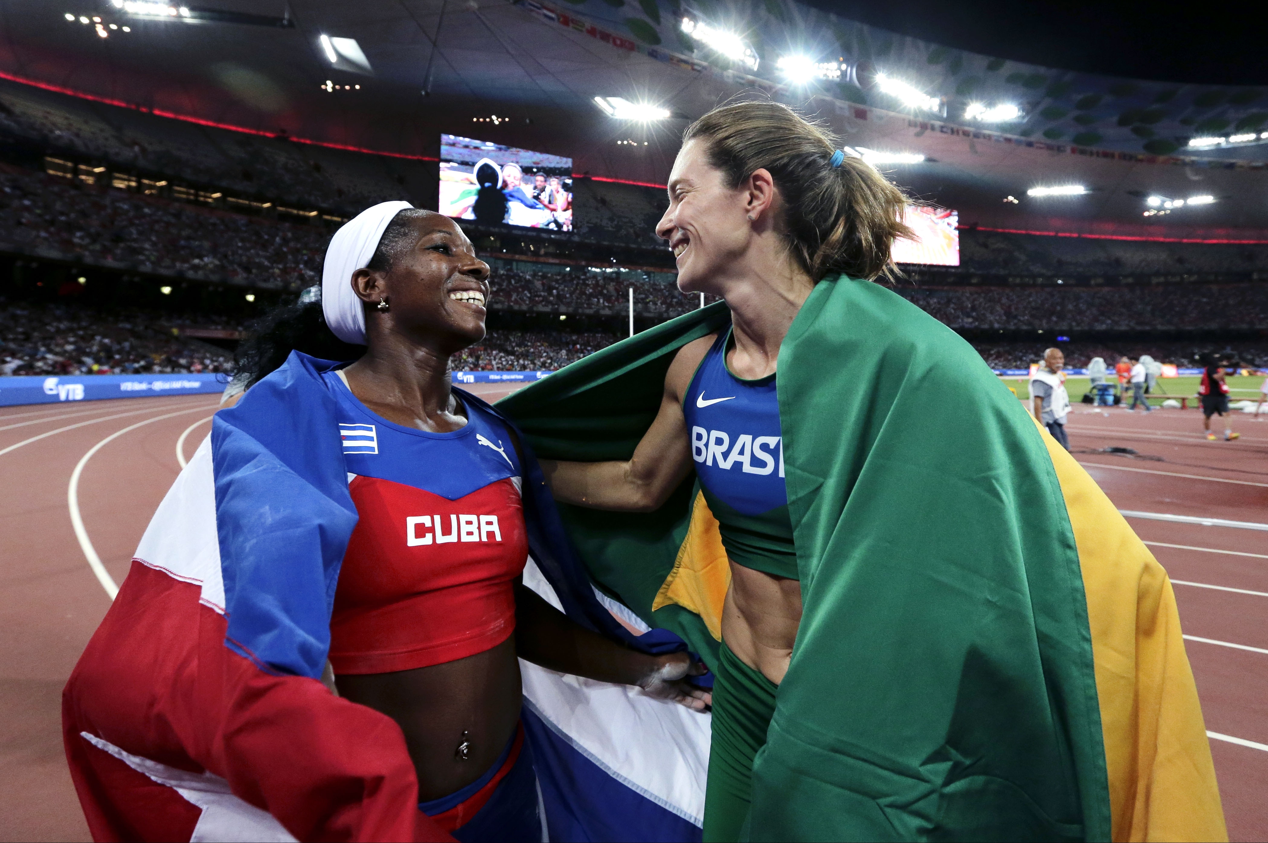 Silva casts off self-doubts to win pole vault gold at worlds