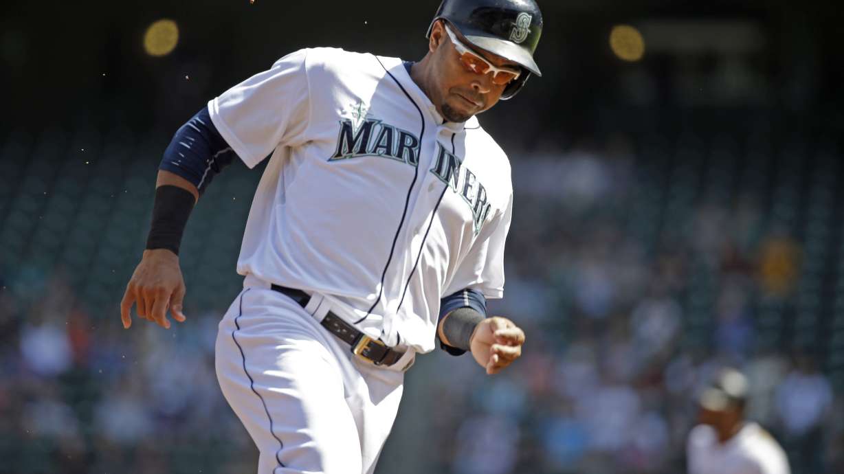 Hernandez, Cruz lead Seattle past Oakland 8-2