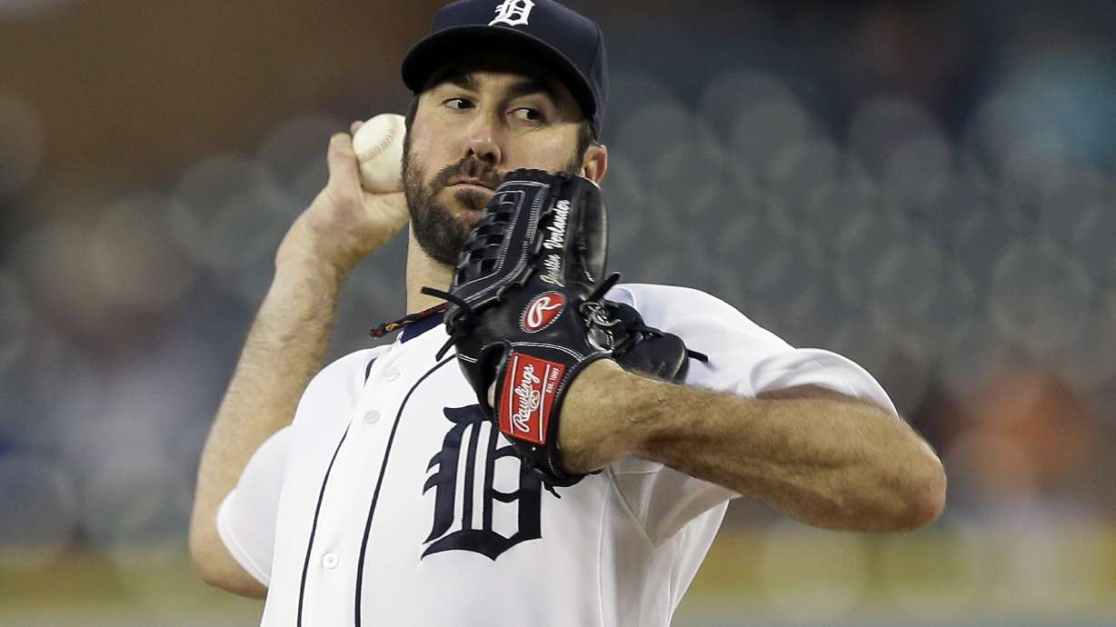 Iannetta ends Verlander's no-hit bid with no outs in 9th