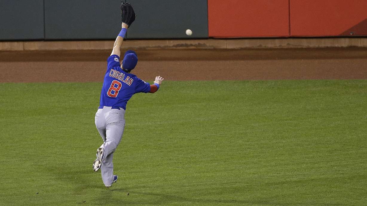 Peavy shuts down Cubs as Giants earn 1st win in series, 4-2