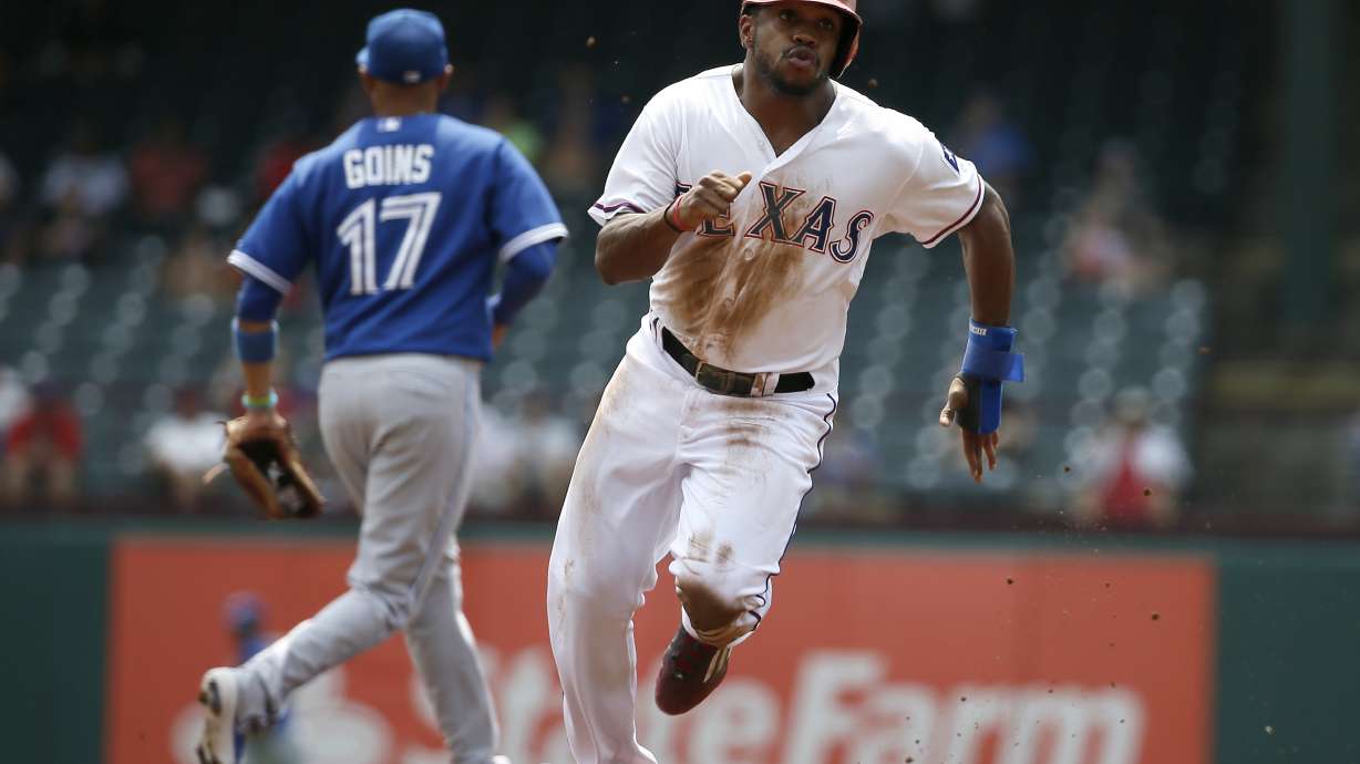 Gallardo wins 100th, Rangers end Toronto's 5-game win streak