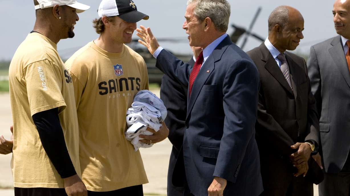 George W. Bush visits disaster zone, 10 years after Katrina | KSL.com