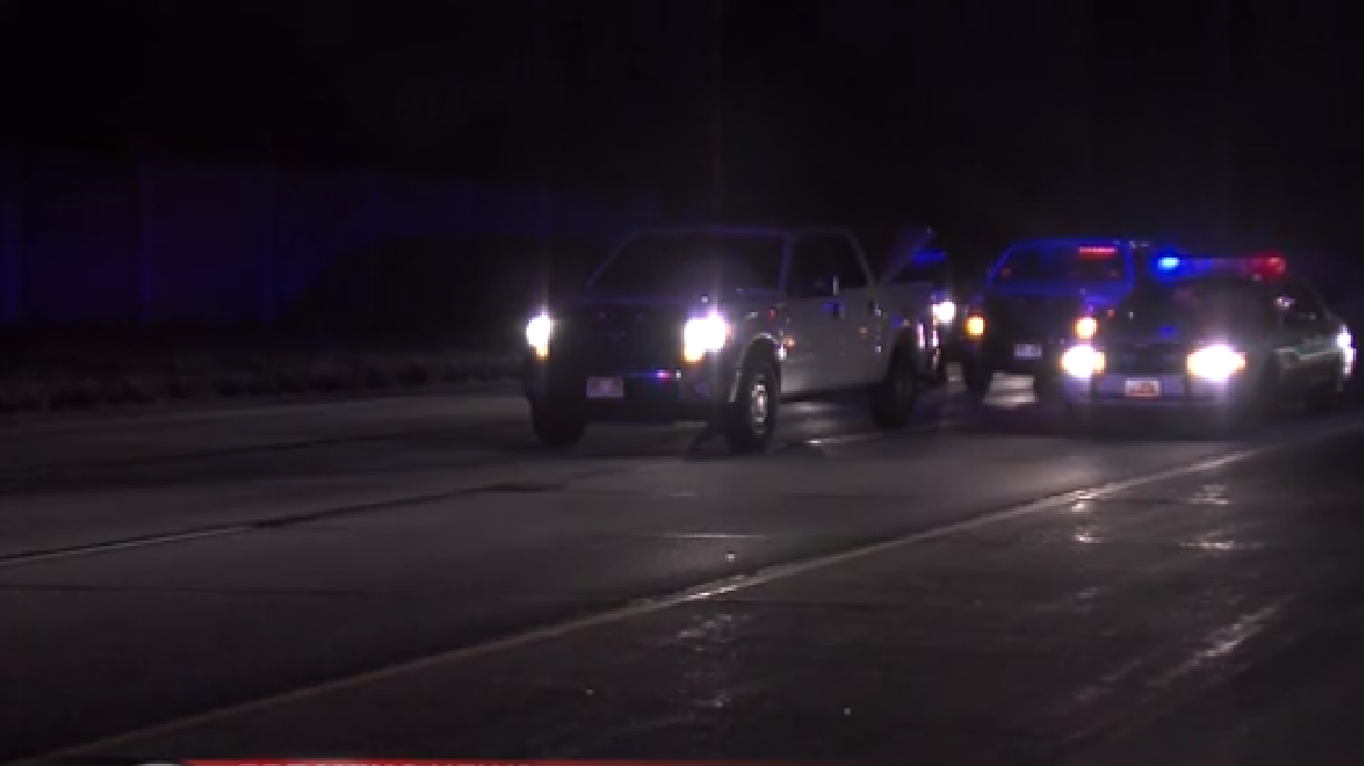 Policía de West Valley está buscando al coche que mató a hombre corriendo por la ruta