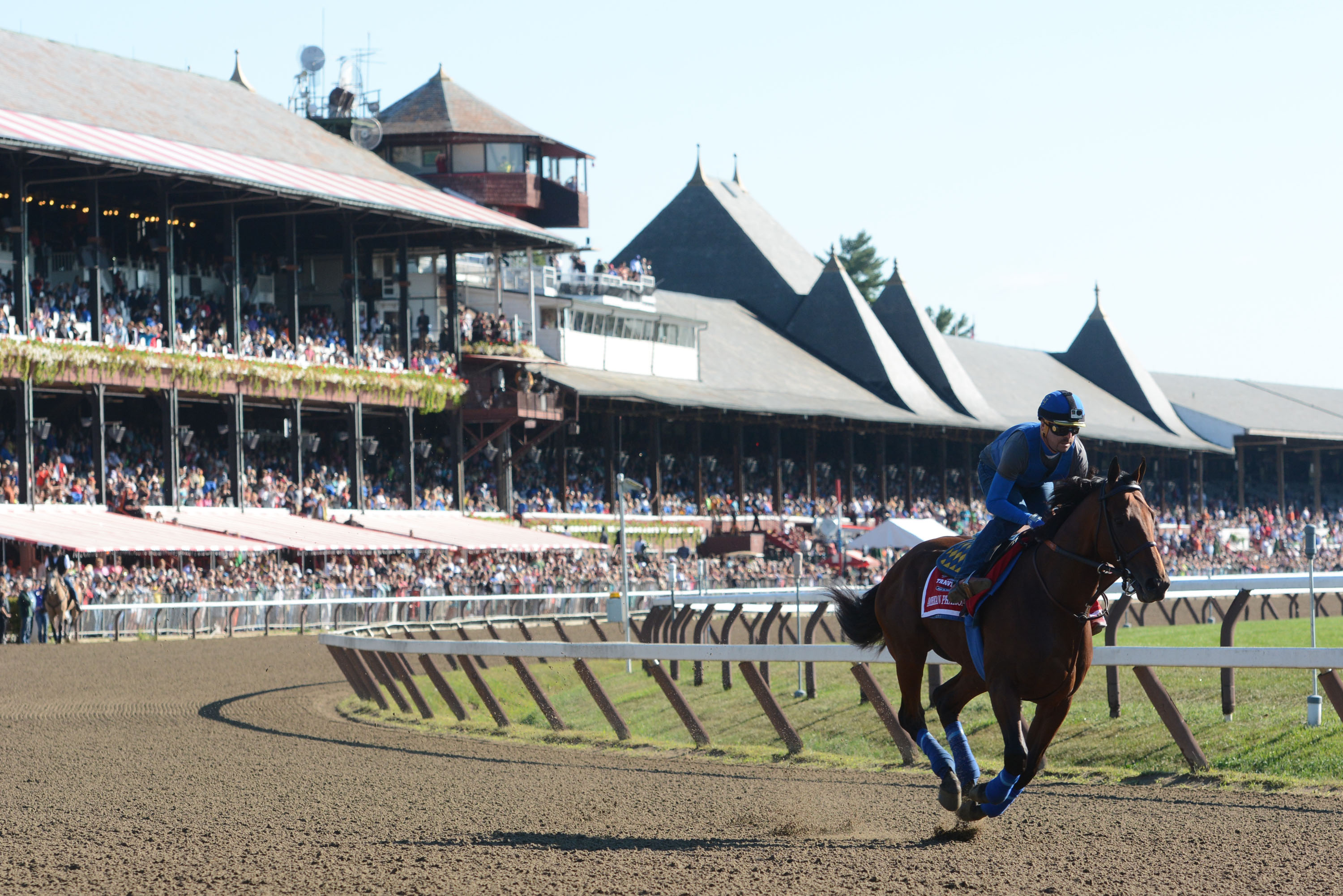 Triple Crown winner gallops before thousands at 'Pharatoga'