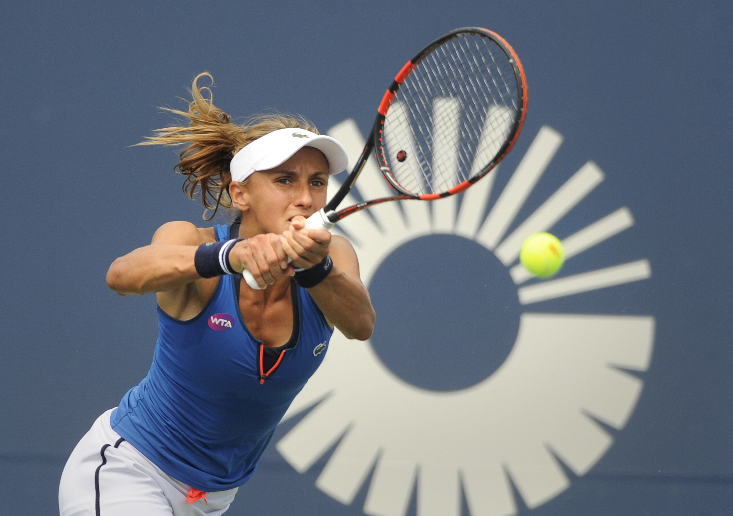 Petra Kvitova Lucie Safarova advance to New Haven final