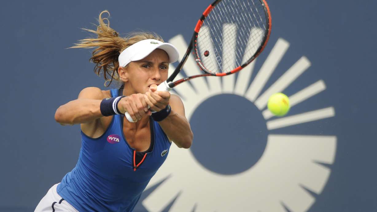 Petra Kvitova Lucie Safarova advance to New Haven final