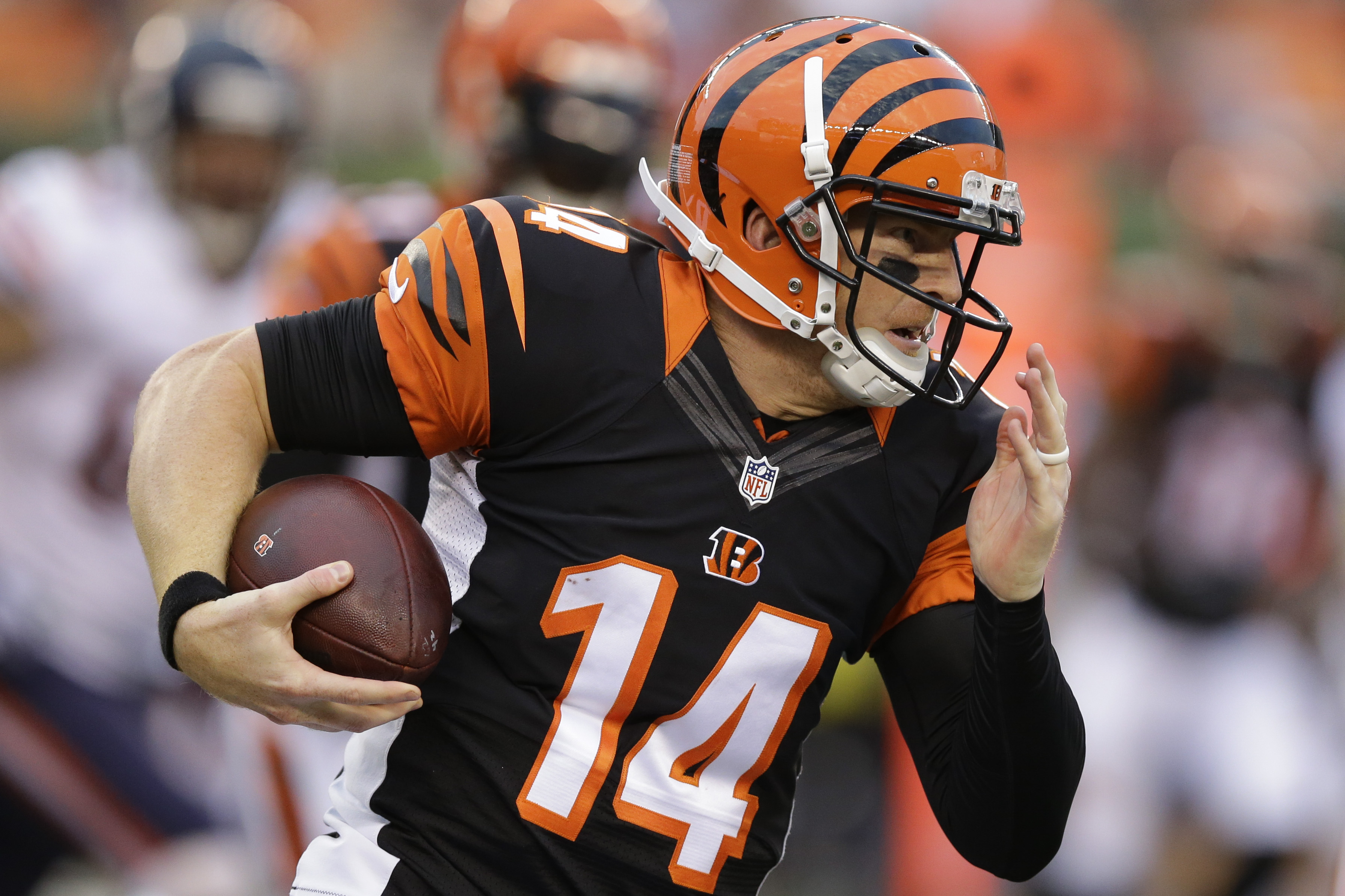 Bengals QB Andy Dalton leaves after 1 series with sore neck