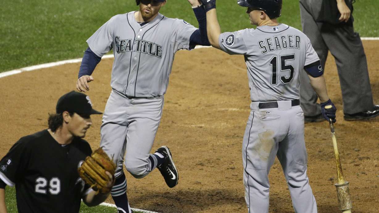 Seager hits 2-run HR, Mariners hold on to beat White Sox 7-6