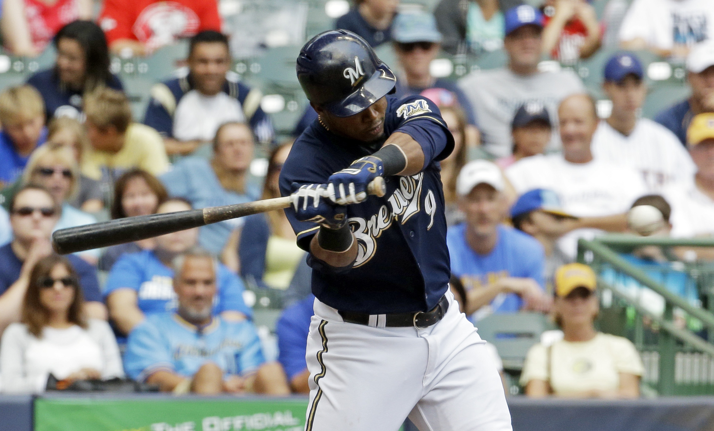Braun, Peralta lead Brewers past Reds