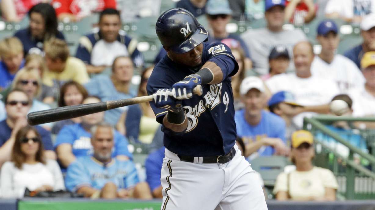 Braun, Peralta lead Brewers past Reds