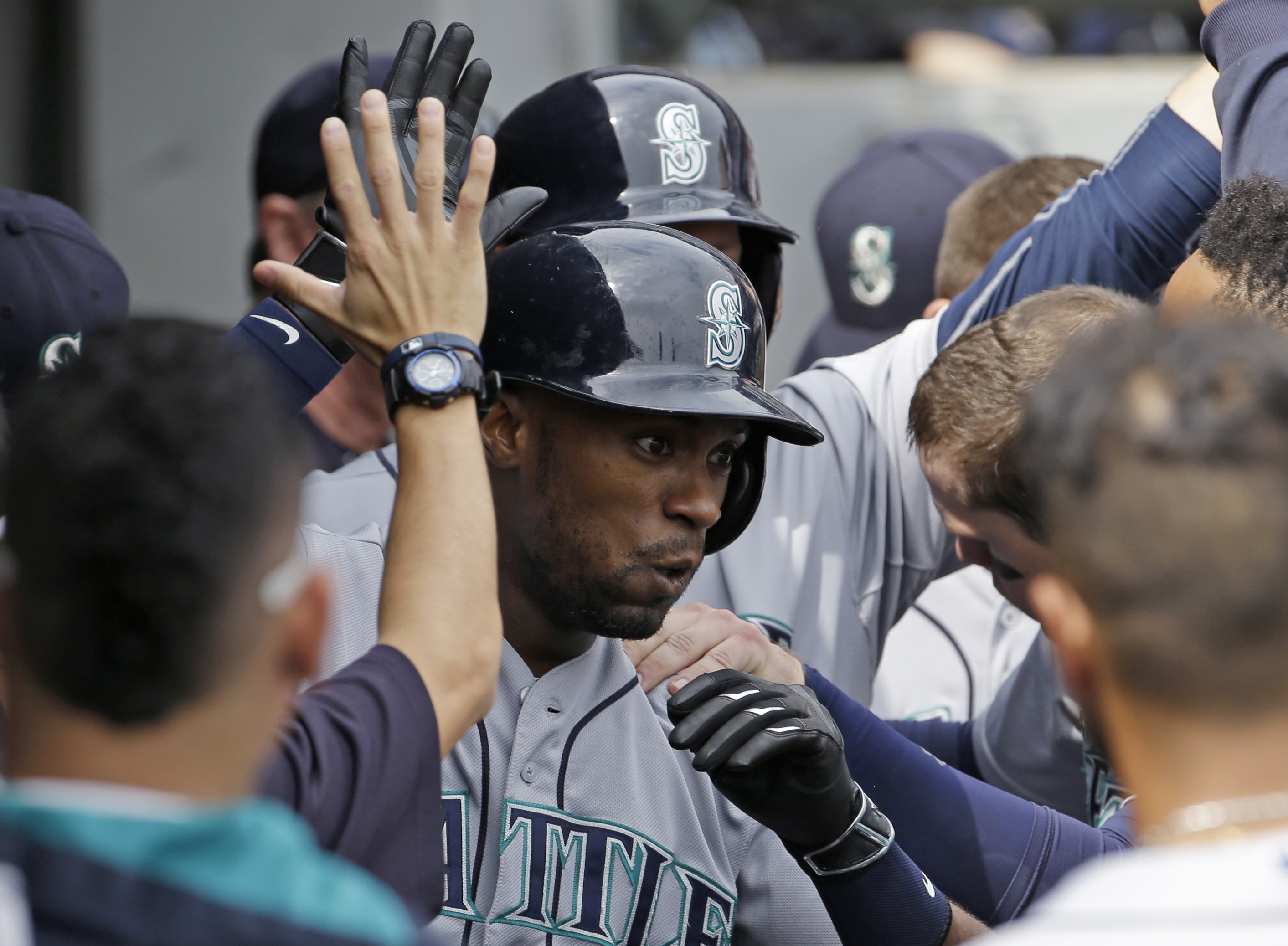 Saladino lifts White Sox to 6-5 win over Mariners