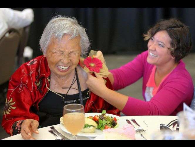 Gob. De UT celebra a los habitantes de 100 y más años de edad en una fiesta sin igual