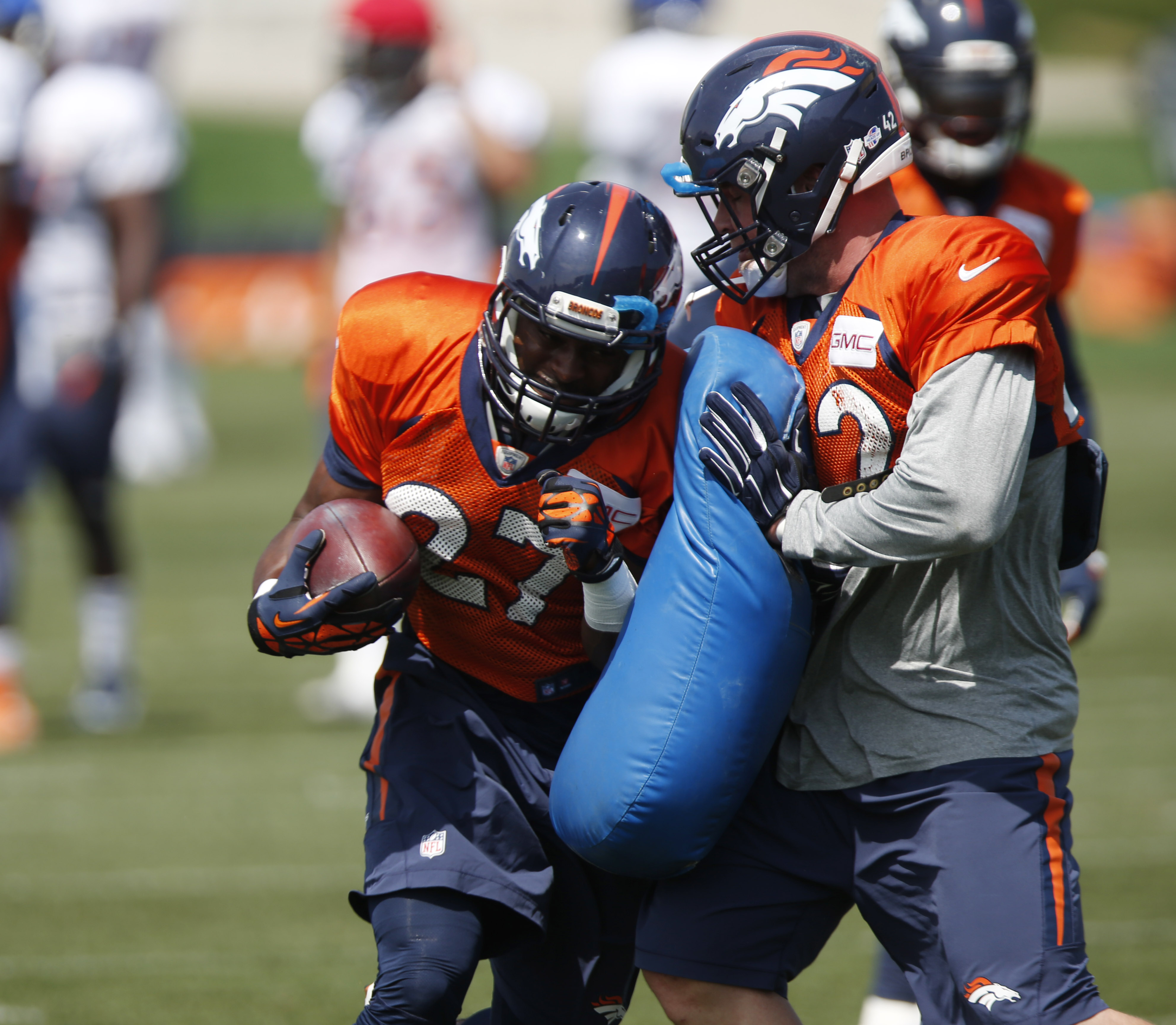 Broncos trade Clark, cut Walker, Stewart