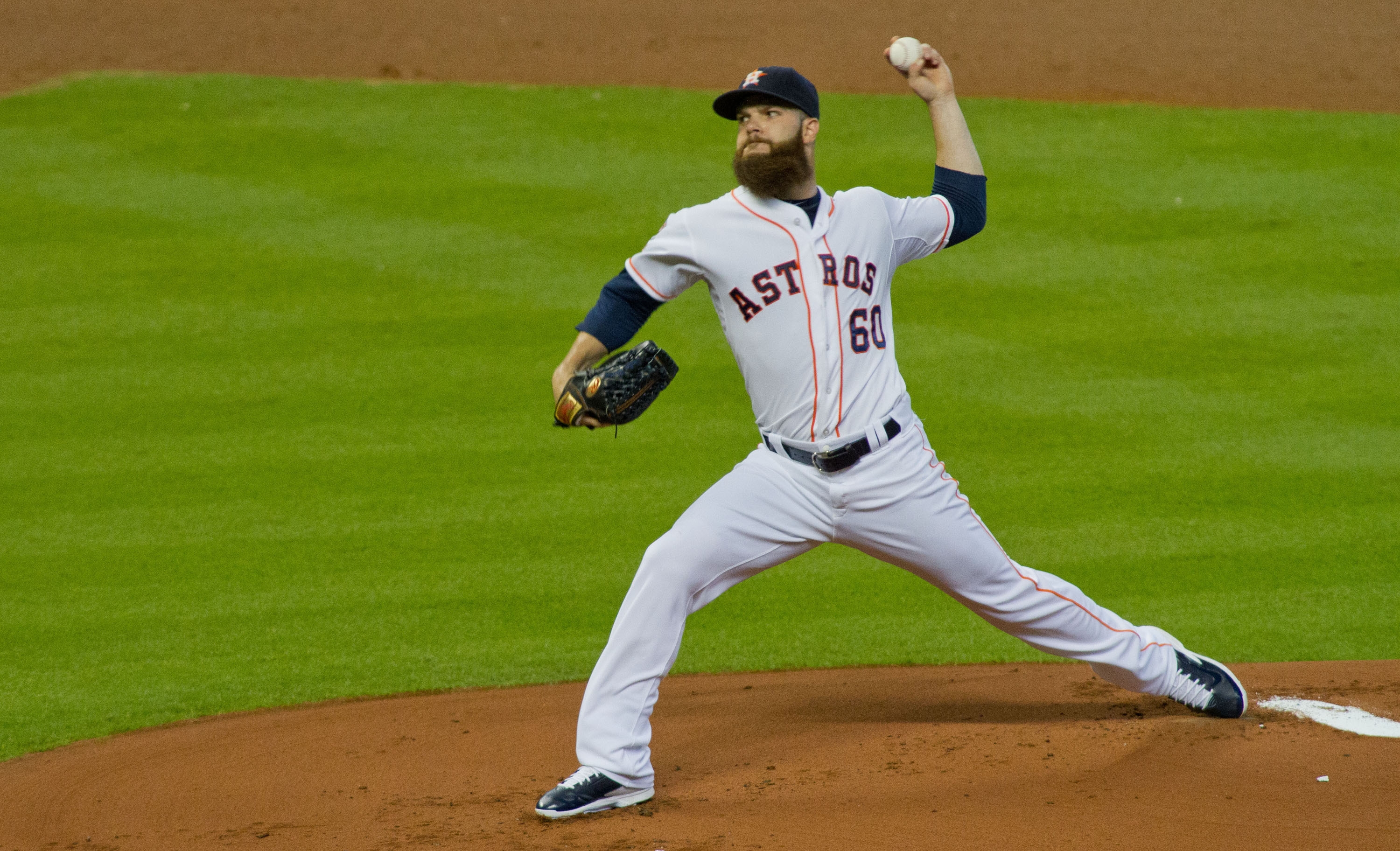 Keuchel's solid start helps Astros over Mariners 8-3