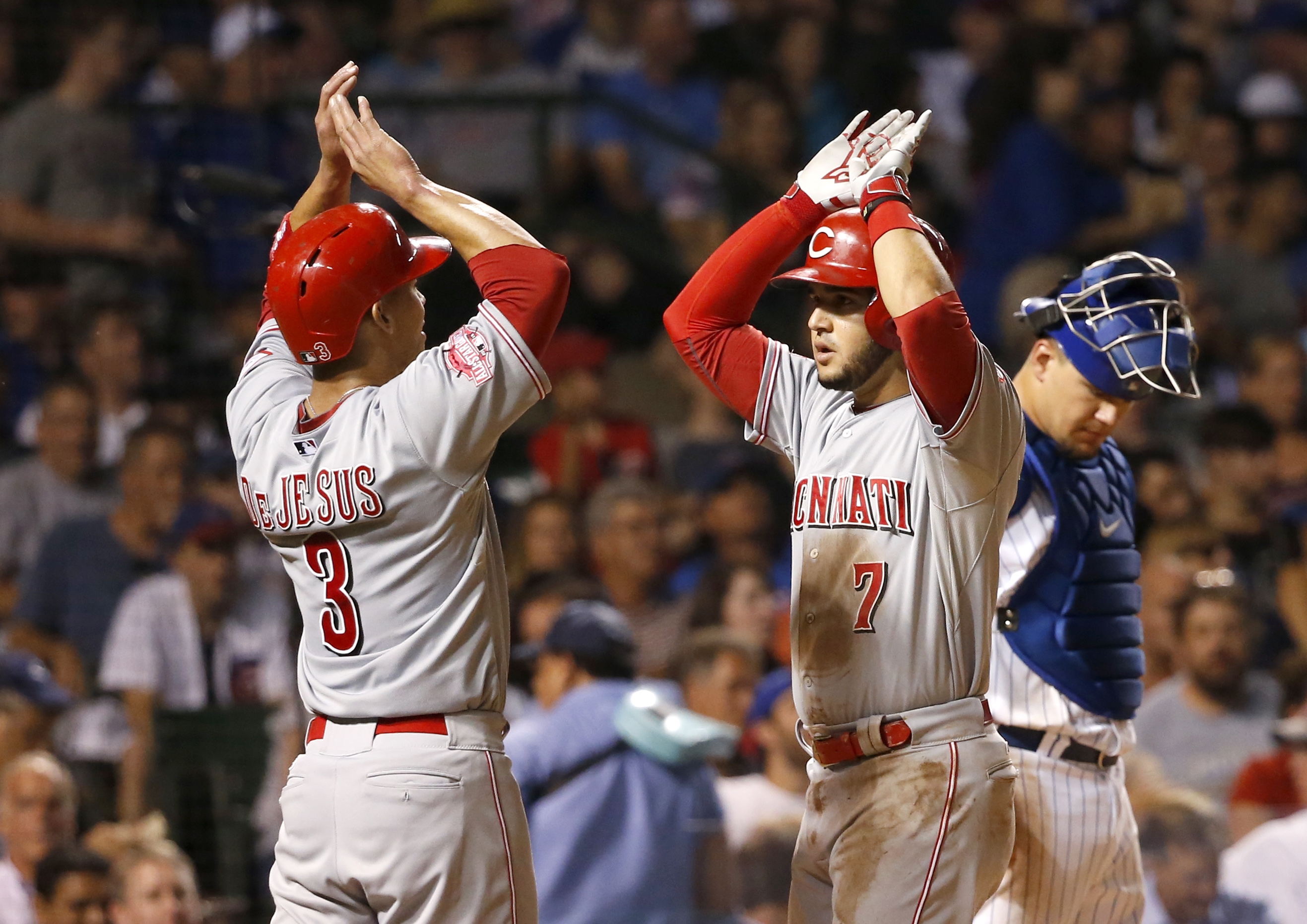 Reds power past Cubs as 4-run 6th leads to 13-6 win