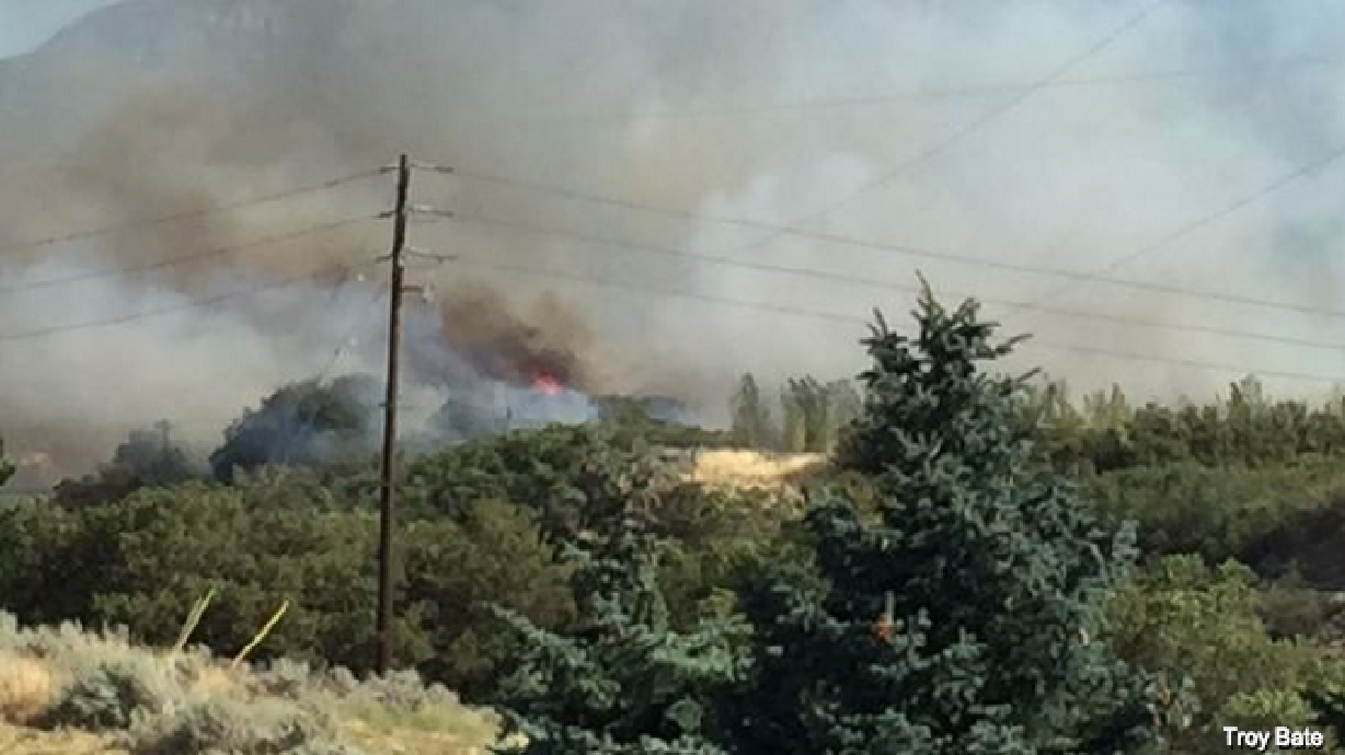 Gran incendio en Cottonwood Heights causa evacuaciones en UT