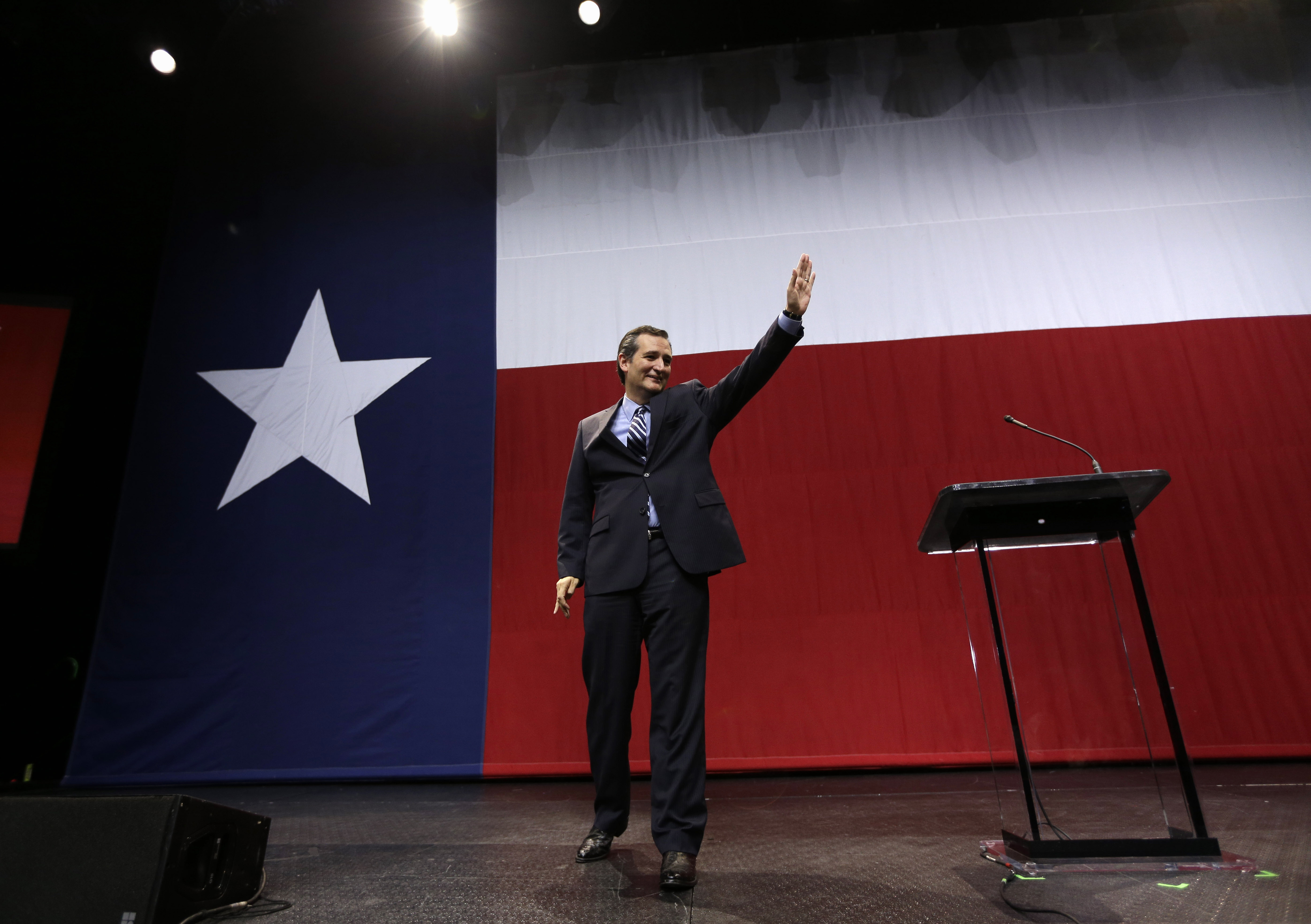 Trump, other non-Texans may have Cruz defending home turf